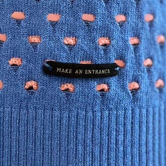 Textured Knit Sweater - Picture 9 of 12